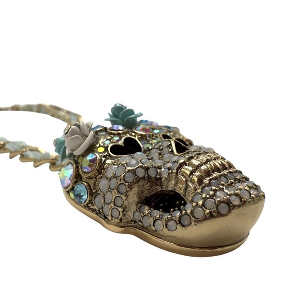 Betsey Johnson Blue Ribbon Chain Rhinestone Sugar Skull Pendant Necklace NEW - Picture 3 of 8